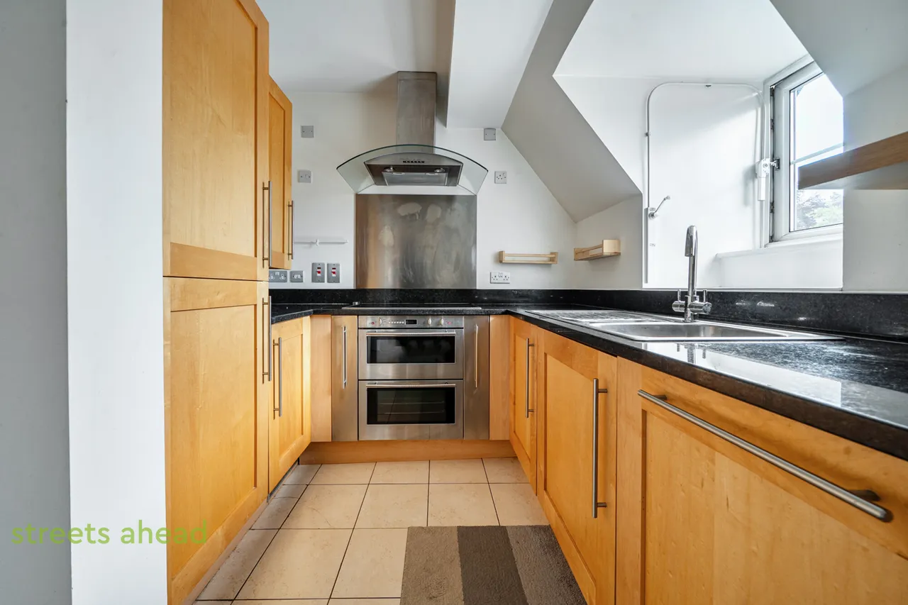 Foxley Lane, Purley, CR8, photo 8