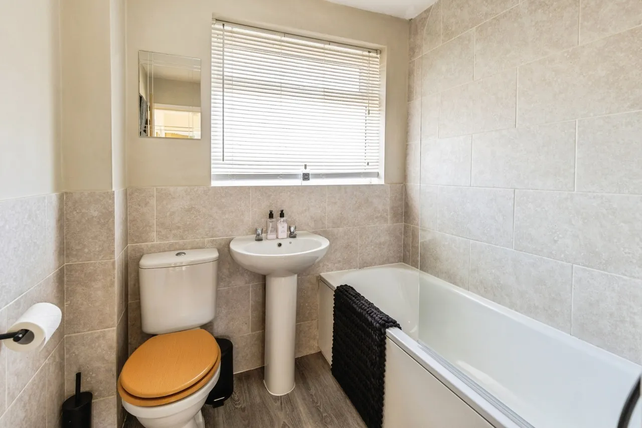 Queensway, Gwersyllt, LL11, photo 13