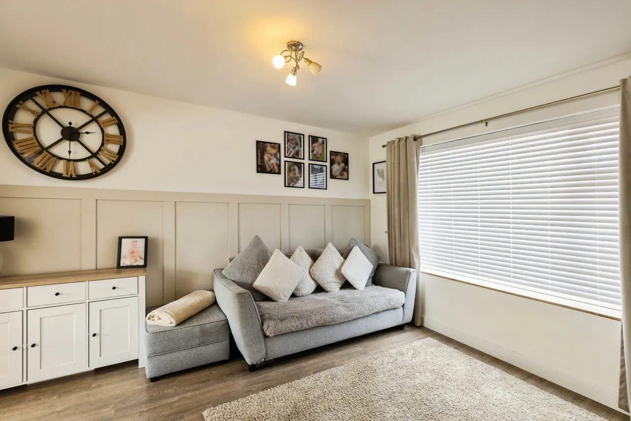 Queensway, Gwersyllt, LL11, photo 2