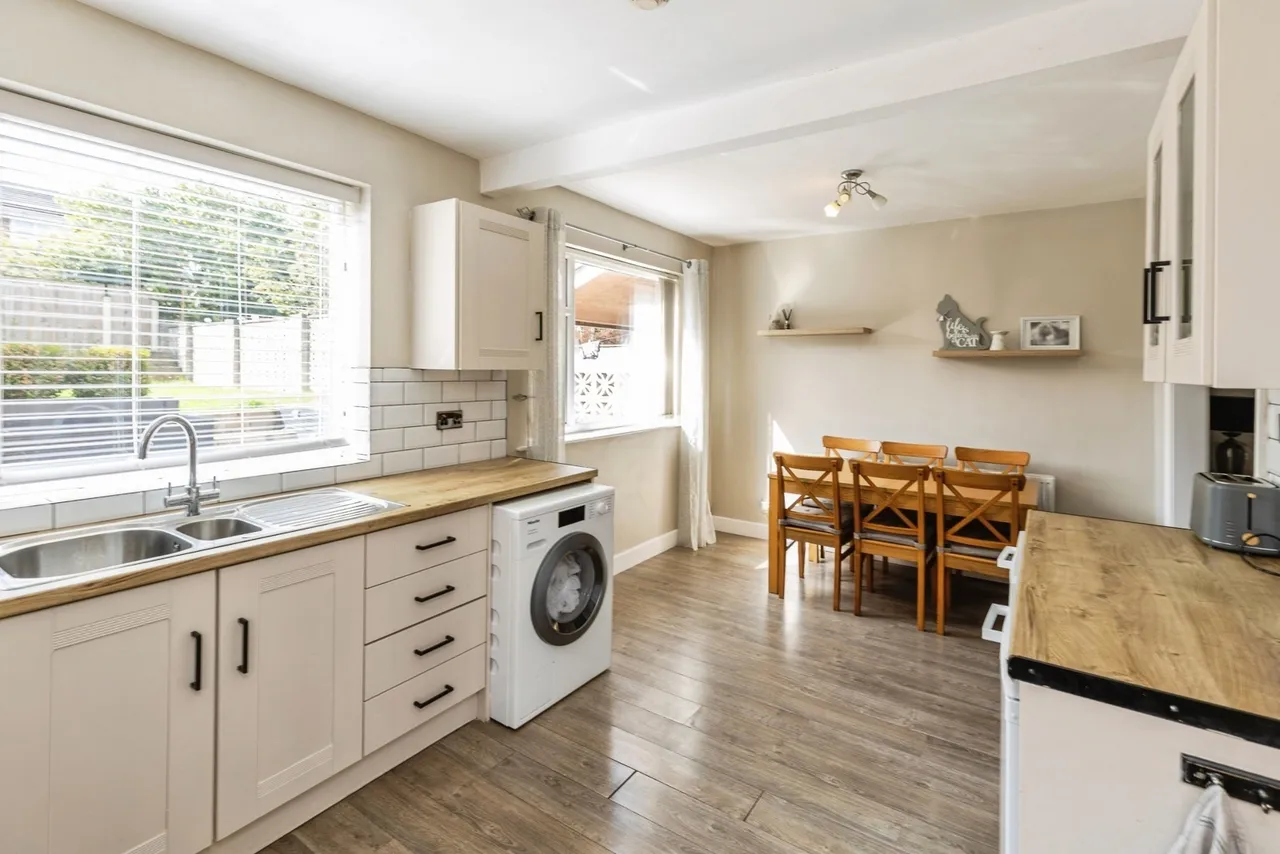 Queensway, Gwersyllt, LL11, photo 6