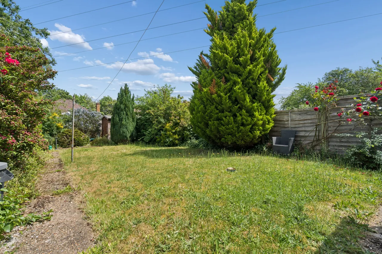 Douglas Avenue, Watford, WD24, photo 11