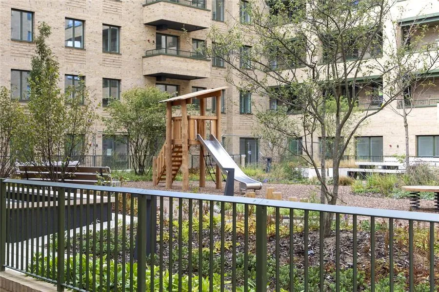 Oxeye Way, London, N18, photo 11