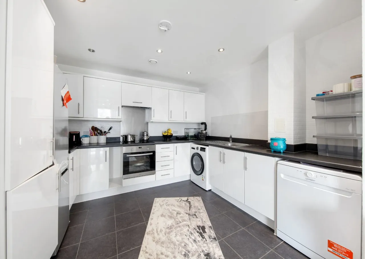Salk Close, Colindale London, NW9, photo 4