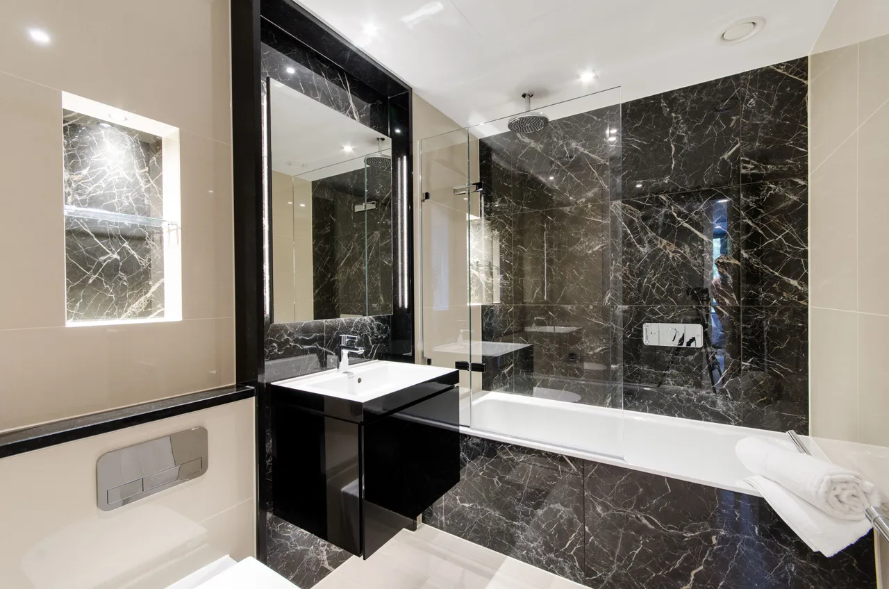 Apartment 23, Garrett Mansions, West End Gate, London, photo 3