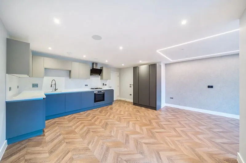 4 Church Road, Kenley CR8 5DU, photo 6