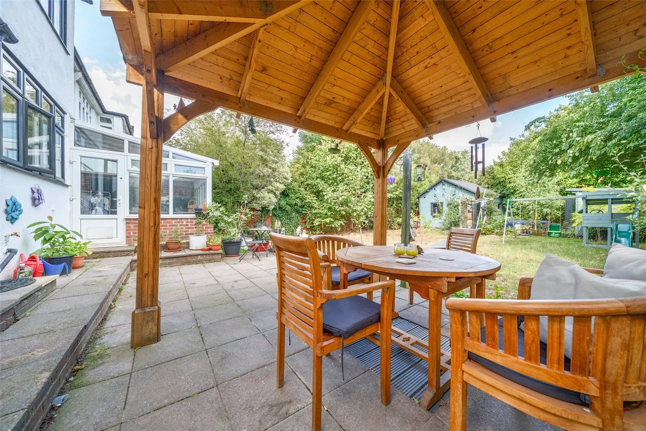 Riefield Road, SE9, photo 2