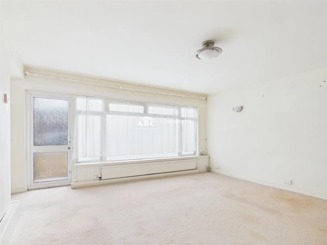 3 bed flat for sale — Dene Gardens, Stanmore