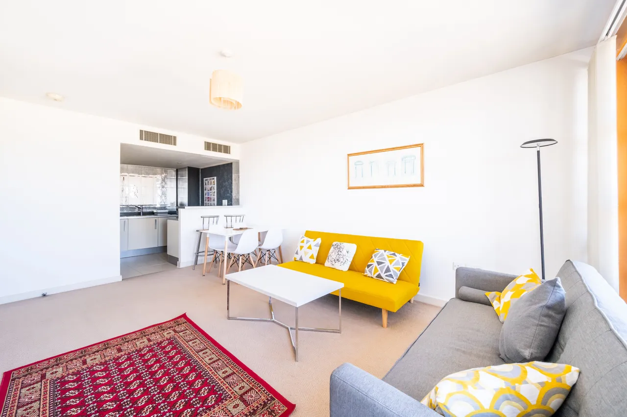702 Falcon Wharf, 34 Lombard Road, London, photo 4