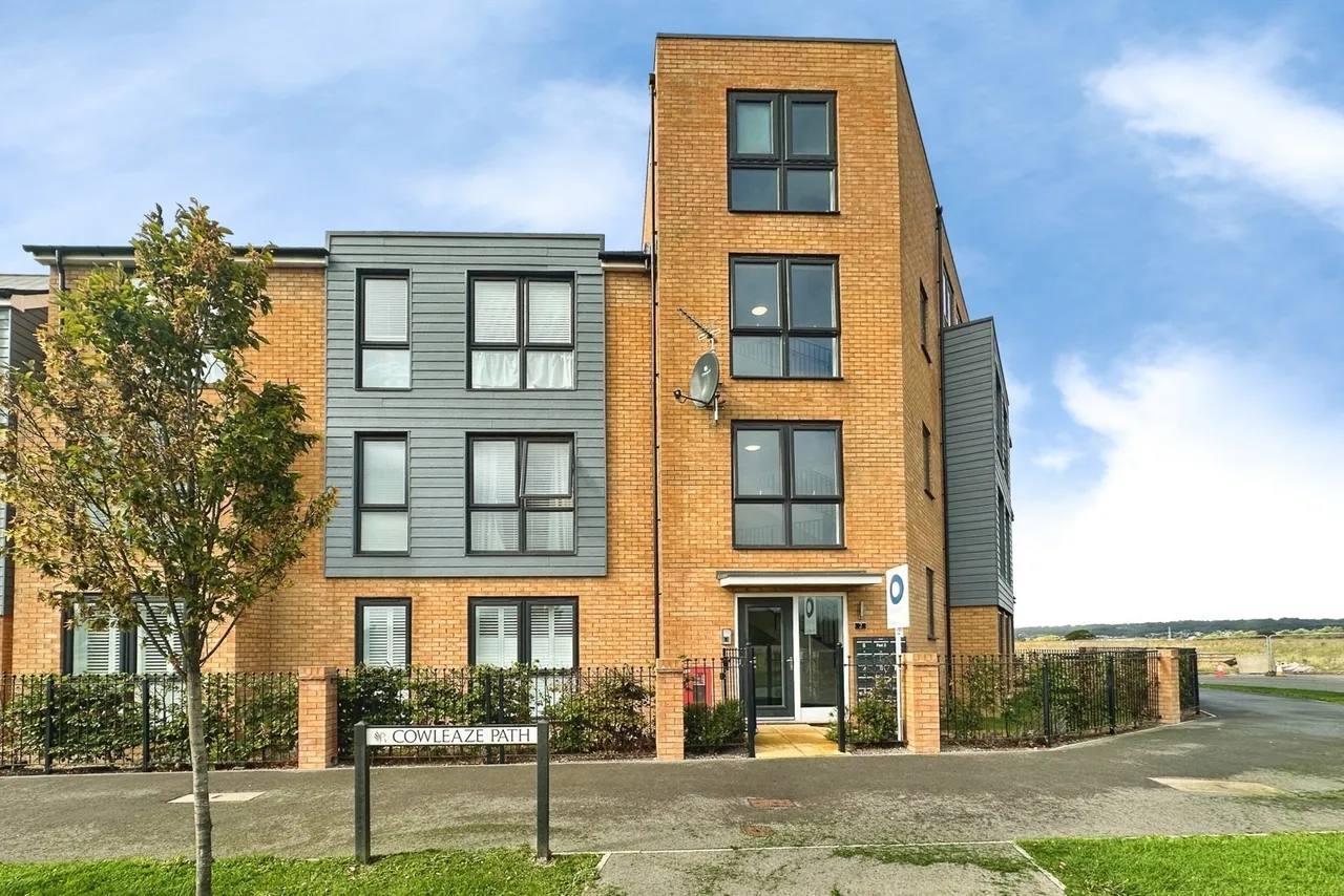 2 bed flat for sale, Cowleaze Path, Banwell, BS29
