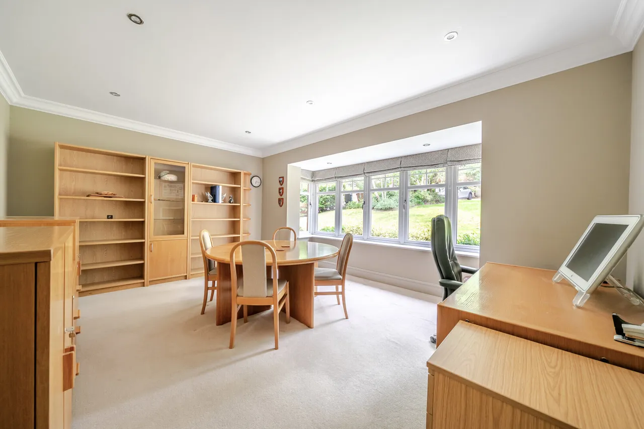 Parklands Close, Lower Bourne, Farnha..., photo 11
