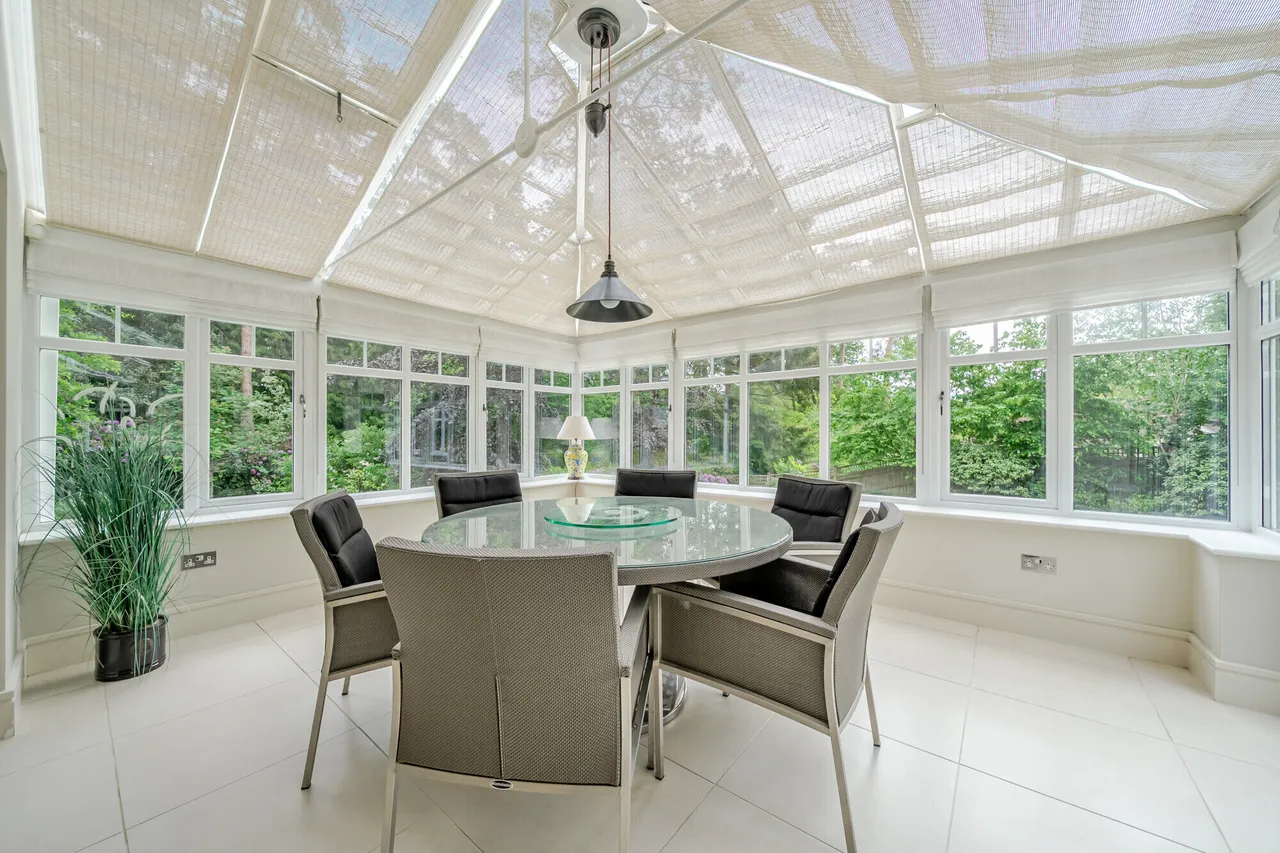 Parklands Close, Lower Bourne, Farnha..., photo 9