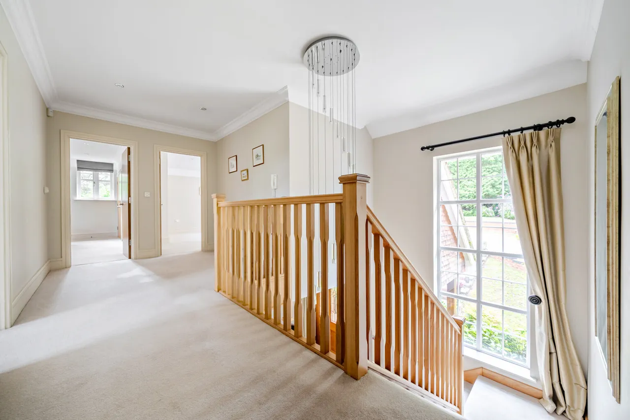 Parklands Close, Lower Bourne, Farnha..., photo 12