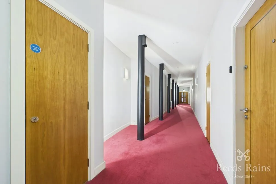 Cavendish Court, Drighlington, BD11, photo 11