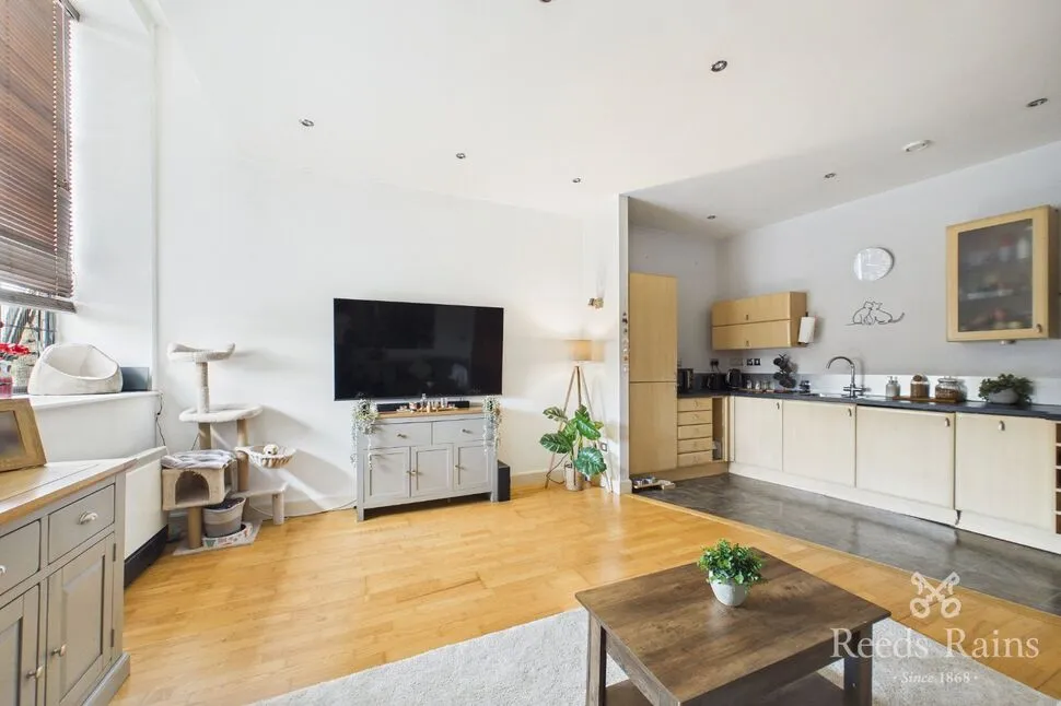 Cavendish Court, Drighlington, BD11, photo 6