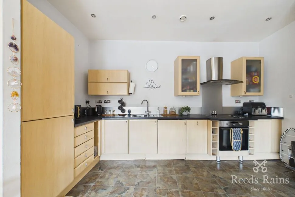 Cavendish Court, Drighlington, BD11, photo 3