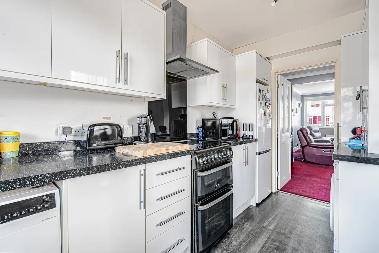 East Road, Bedfont, TW14, photo 8