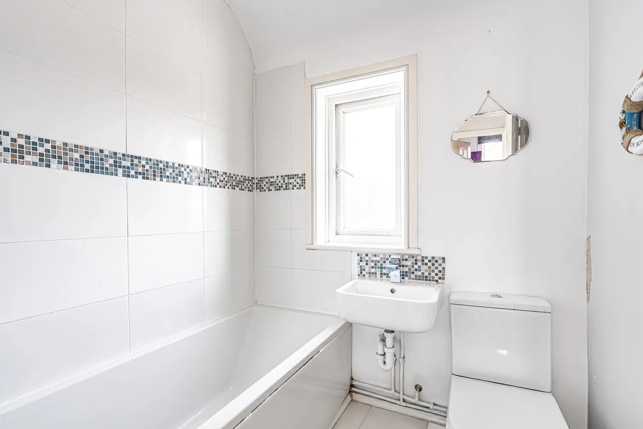 East Road, Bedfont, TW14, photo 5