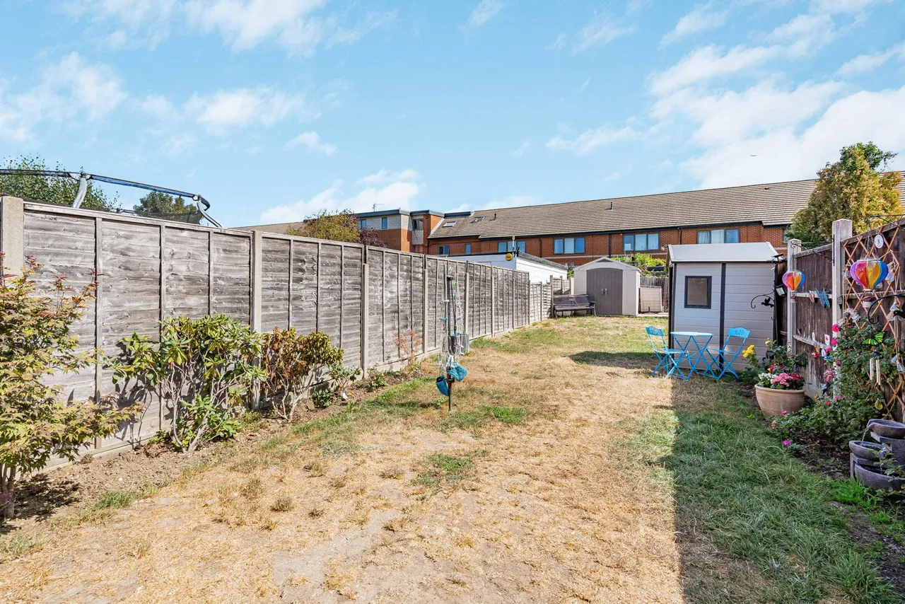 East Road, Bedfont, TW14, photo 9