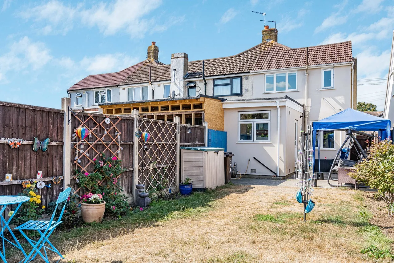 East Road, Bedfont, TW14, photo 10