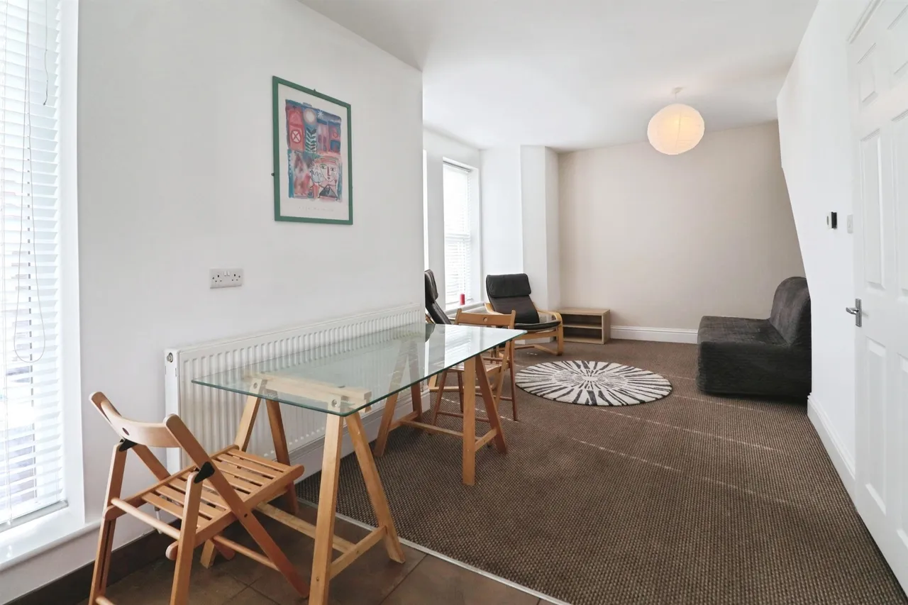 Machen Place, Cardiff, CF11, photo 2