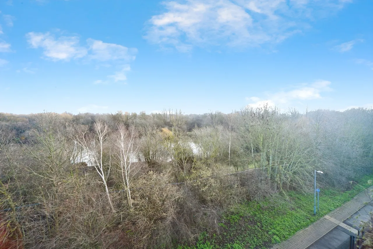 Magnetic Crescent, ENFIELD, Middlesex, EN3, photo 8