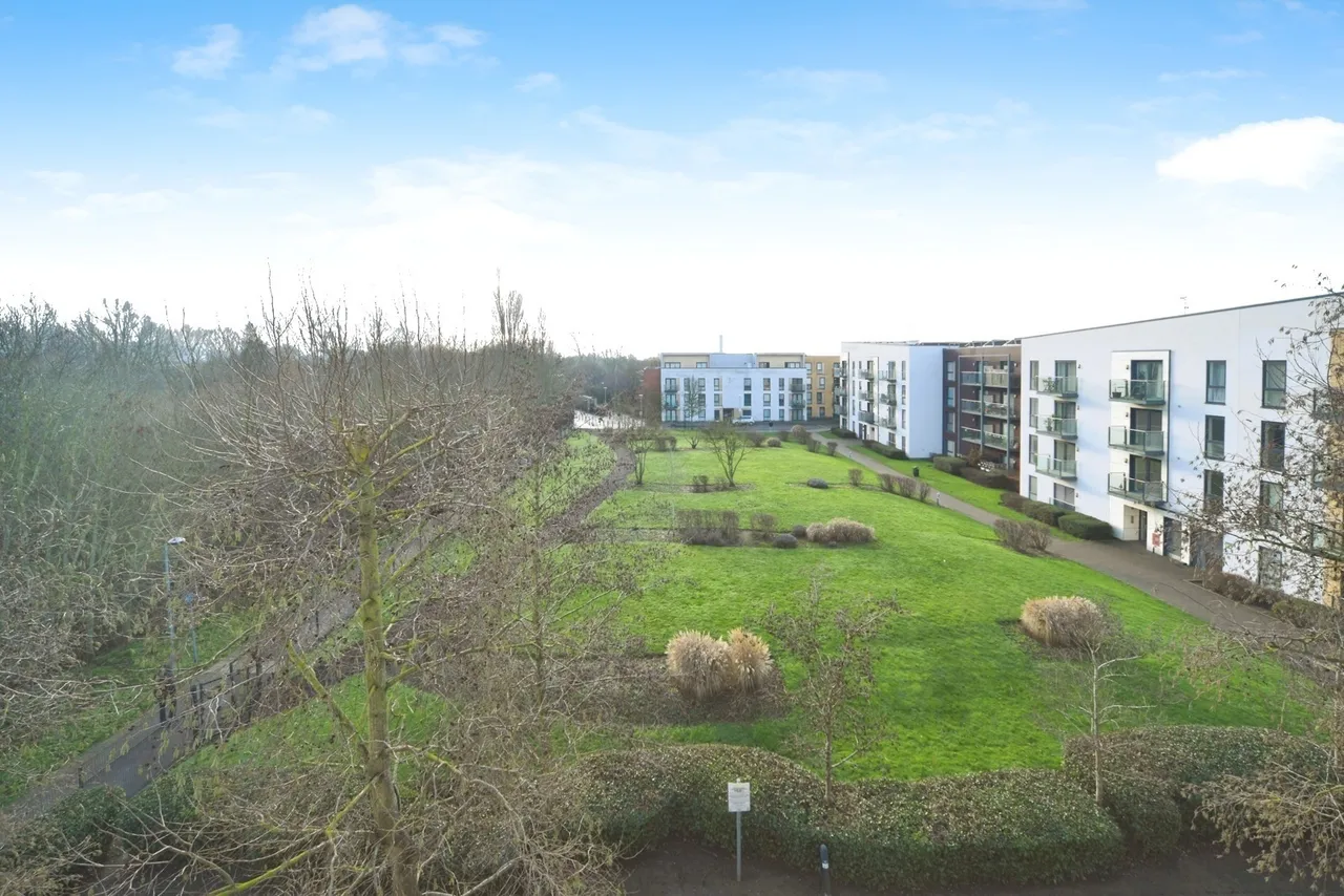 Magnetic Crescent, ENFIELD, Middlesex, EN3, photo 19