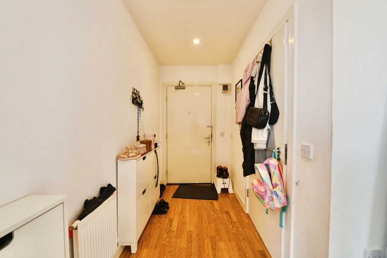 Magnetic Crescent, ENFIELD, Middlesex, EN3, photo 9