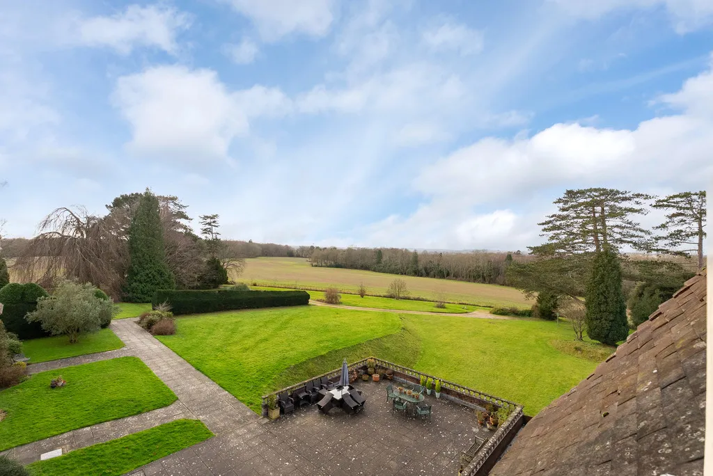 Grenehurst Park, Capel, RH5, photo 3