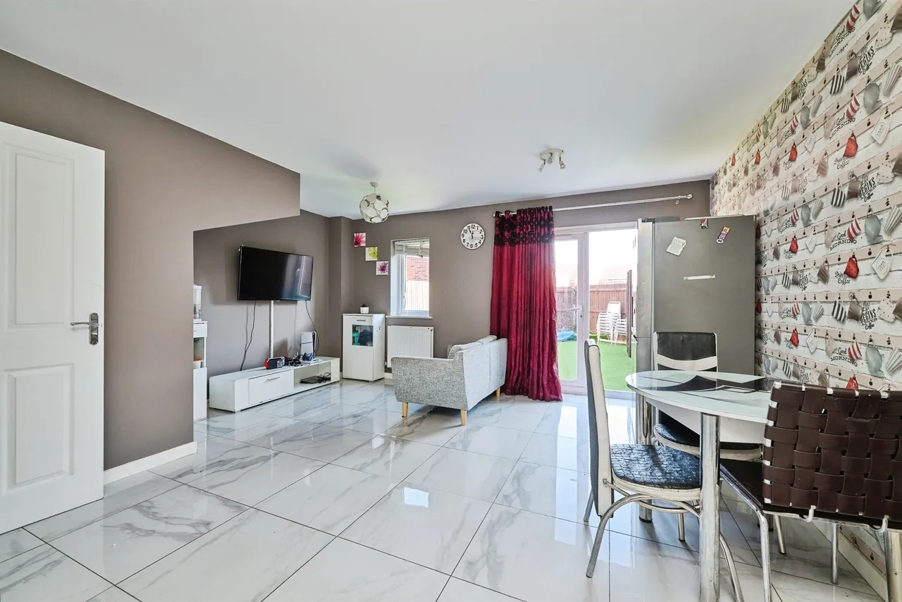 Kentwell Road, Peterborough, PE7, photo 6