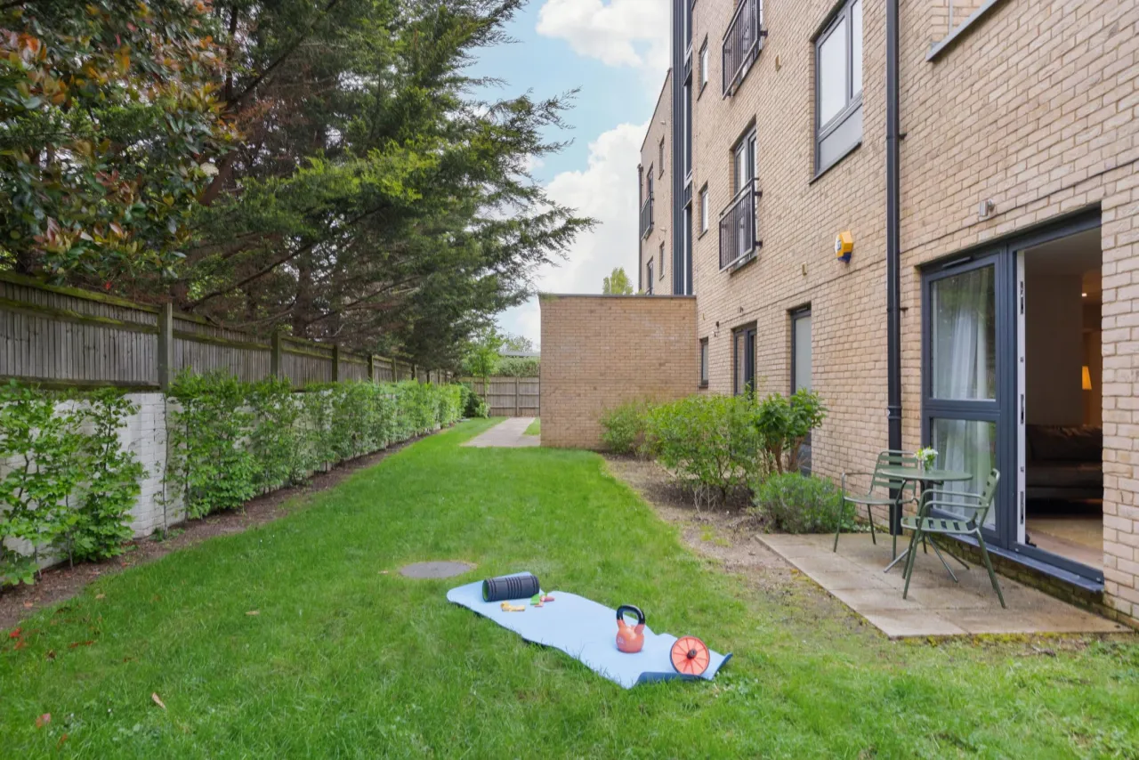 Woodthorpe Road, Ashford, TW15, photo 7