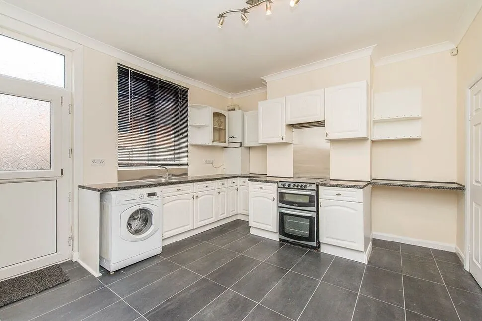 Hugh Street, Castleford, WF10, photo 5