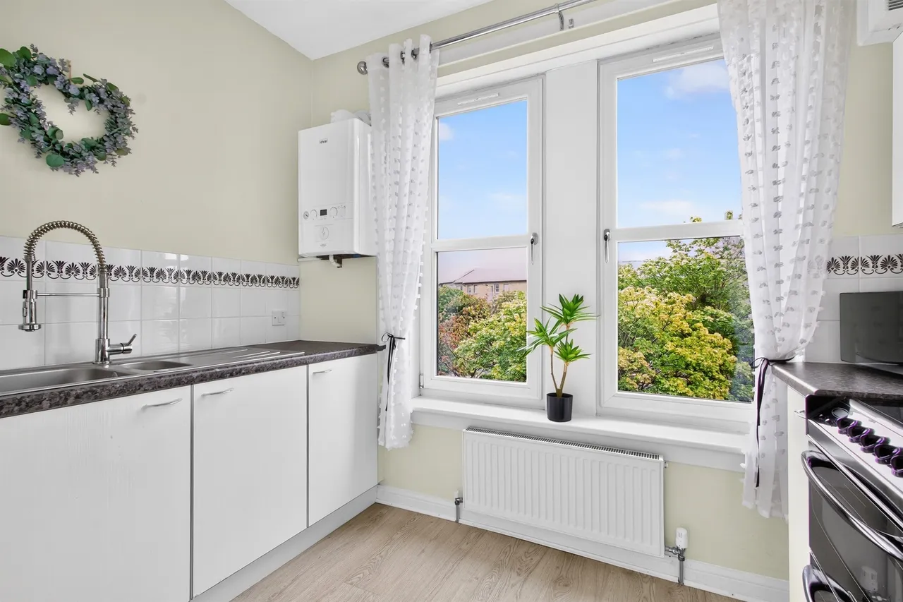 St. Ninian Terrace, Glasgow, G5, photo 7