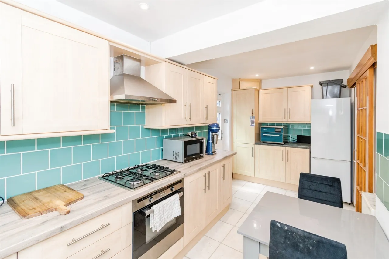 Crescent Road, North Baddesley, SO52, photo 6