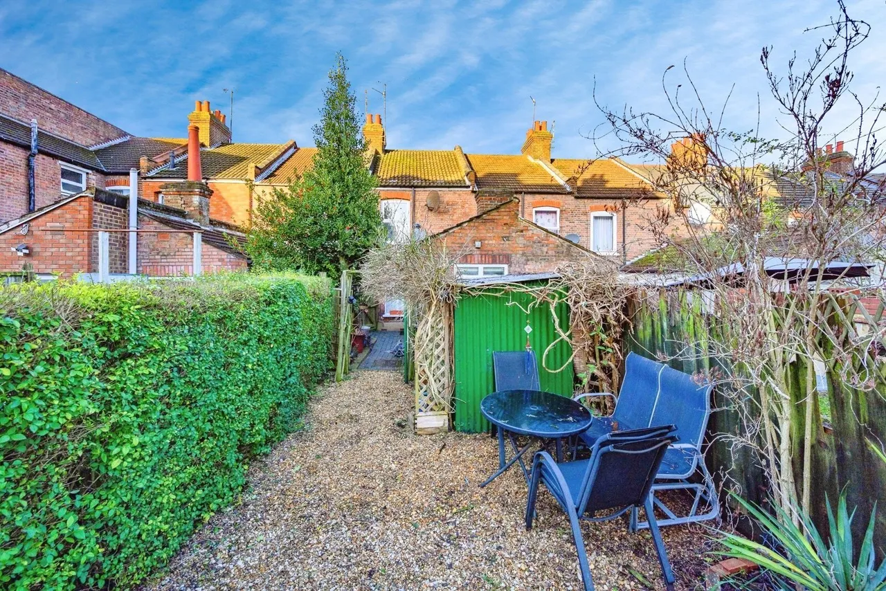 Butlin Road, Luton, Bedfordshire, LU1, photo 10
