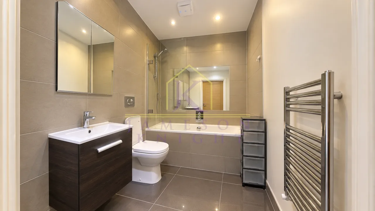 Warwick Lane, London, W14, photo 4