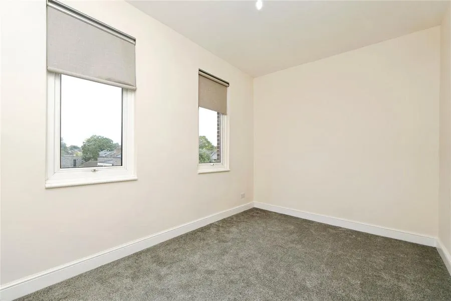 Lee High Road, London, SE13, photo 8