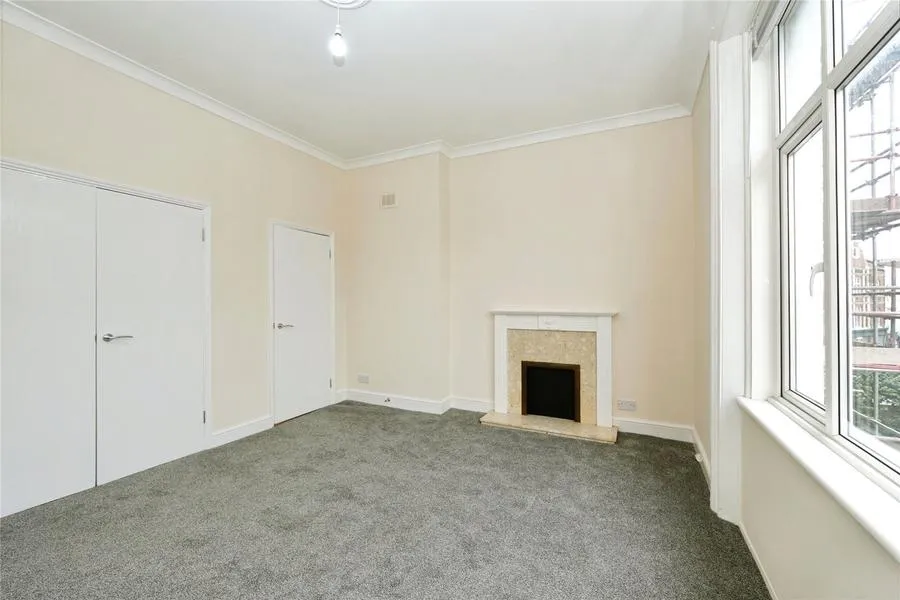 Lee High Road, London, SE13, photo 4