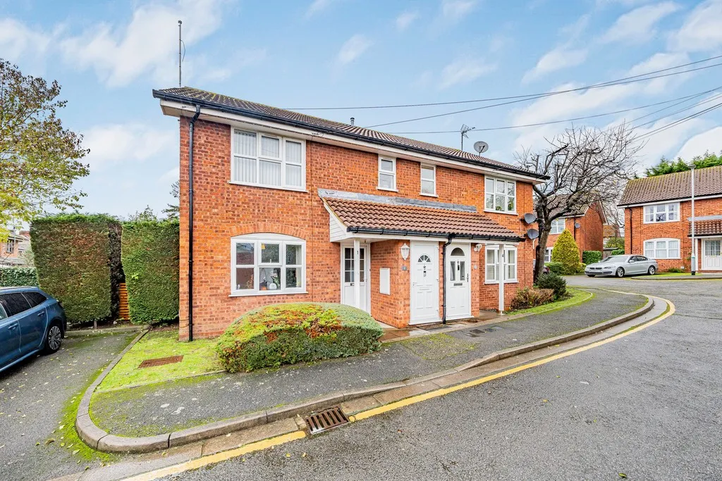 1 bed flat for sale — Lancresse Close, Uxbridge