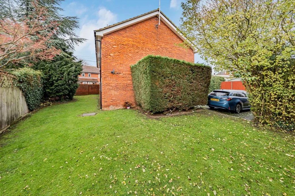 Lancresse Close, Uxbridge, photo 2