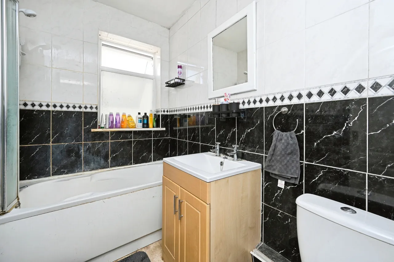 Kirkby Road, Sutton-In-Ashfield, NG17, photo 13