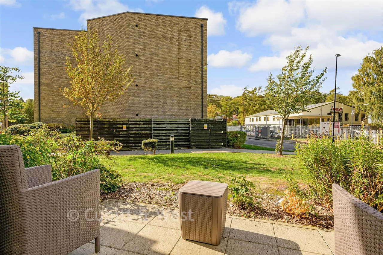 Old Barn Lane, Kenley, CR8, photo 13