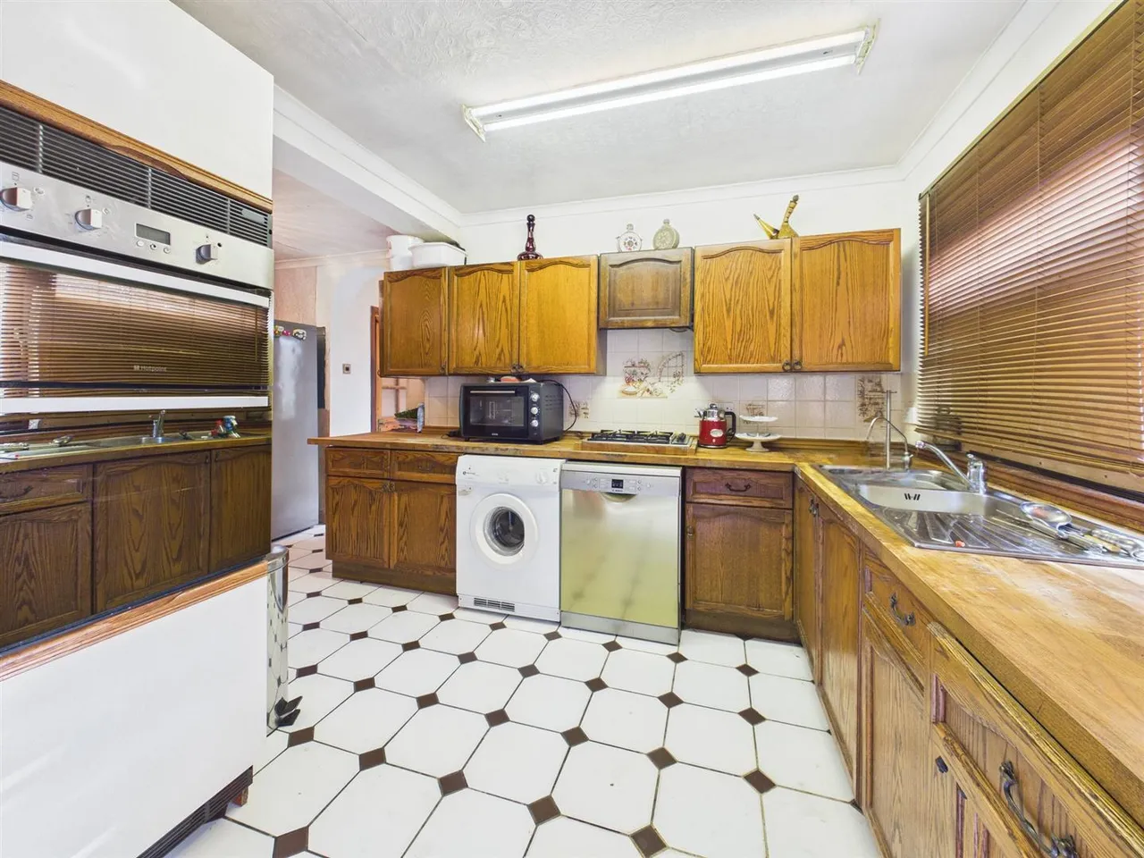 Pine Gardens, Ruislip, HA4 9TE, photo 5