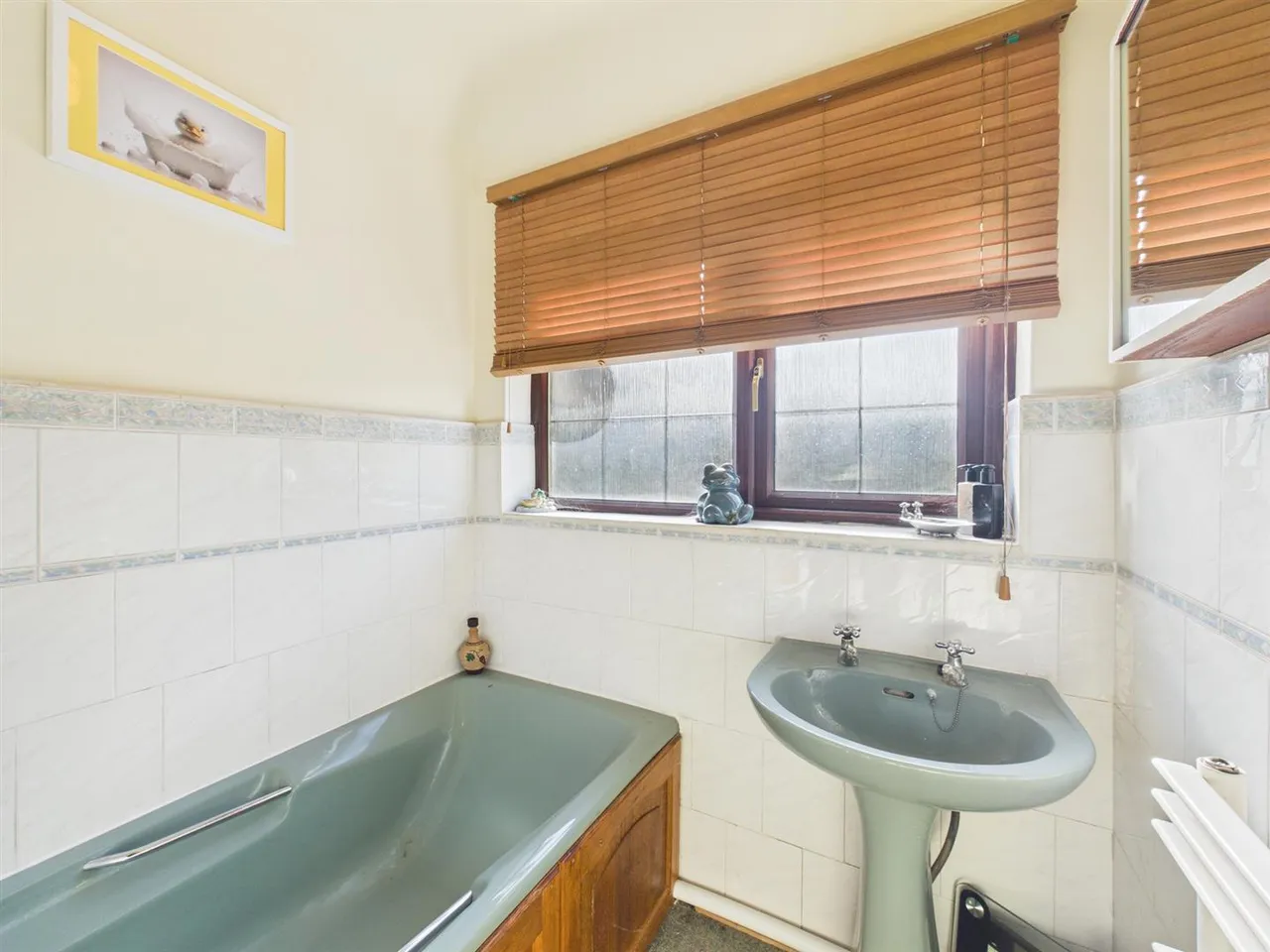 Pine Gardens, Ruislip, HA4 9TE, photo 9