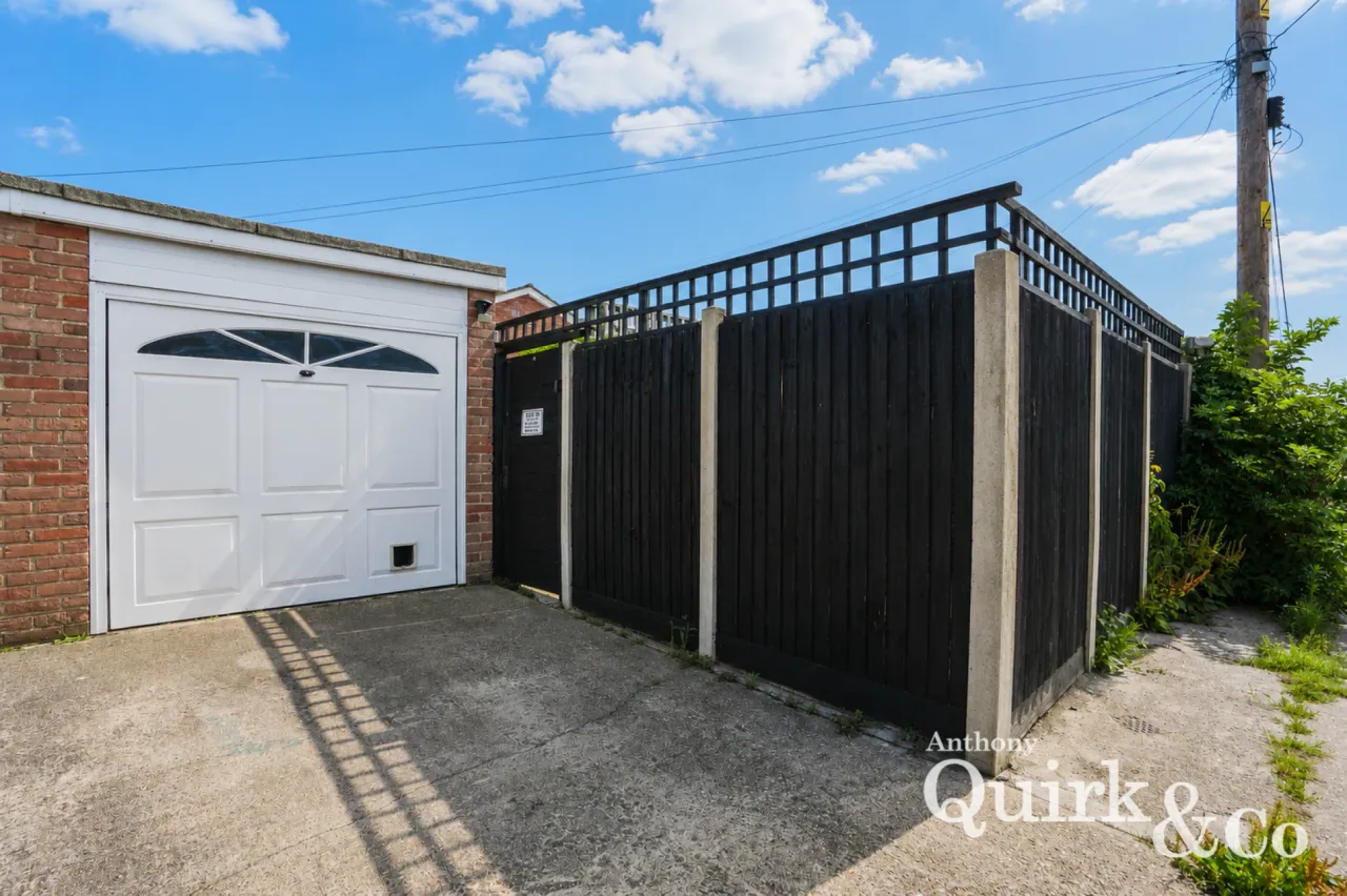 Tantelen Road, Canvey Island, SS8, photo 16