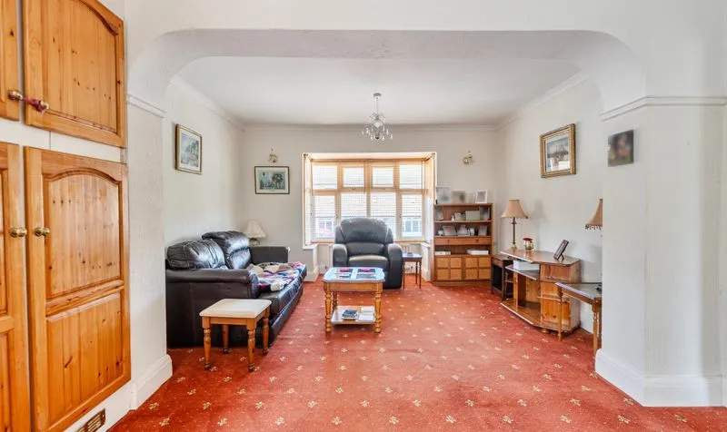 Beech Way, Epsom, KT17, photo 3