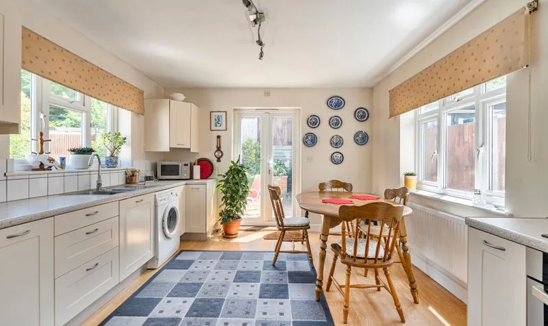 2 bed house for sale — Beech Way, Epsom, KT17