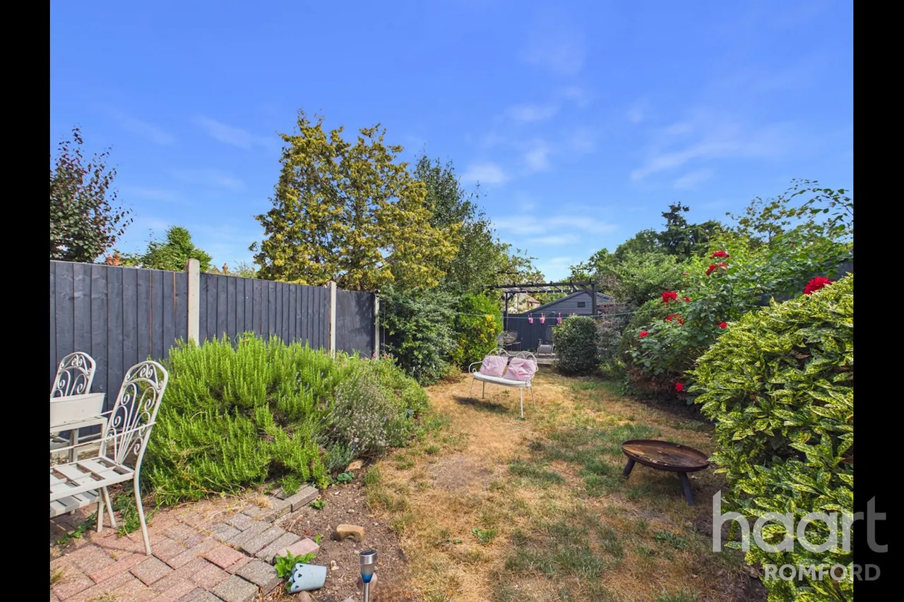 Western Road, Romford, RM1, photo 25