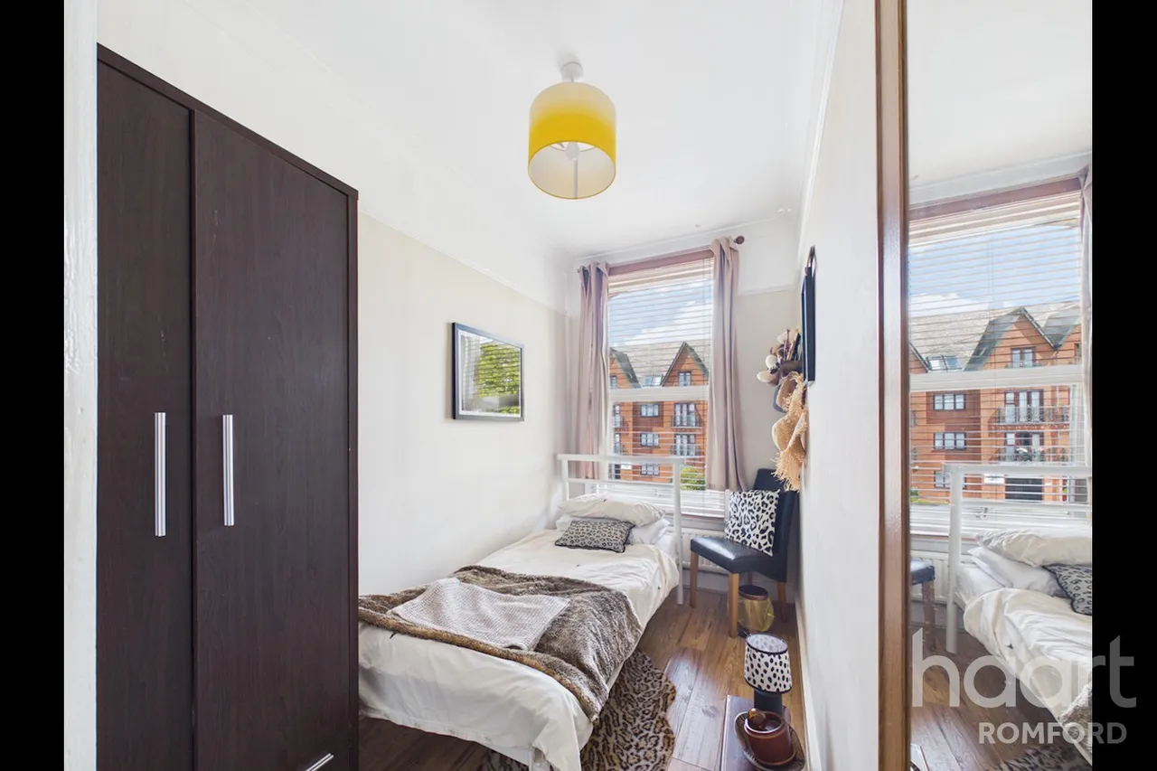 Western Road, Romford, RM1, photo 21
