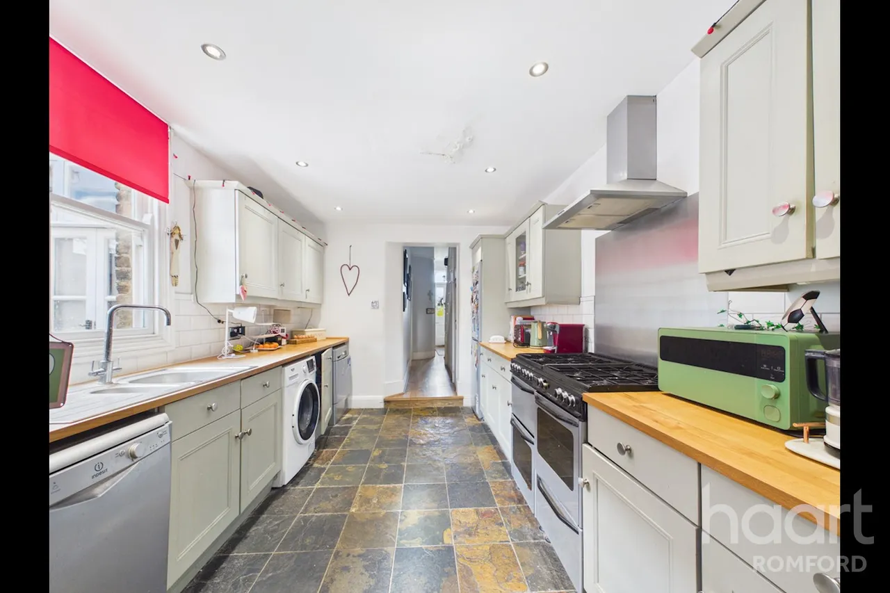 Western Road, Romford, RM1, photo 11