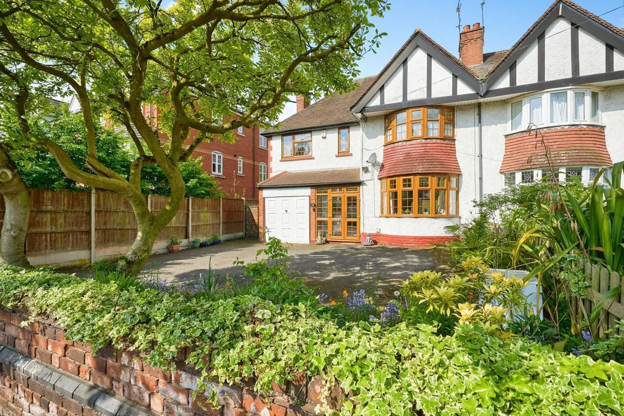Bescot Road, Walsall, West Midlands, WS2, photo 25